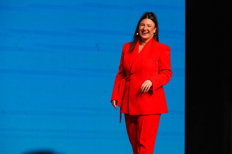 Yasemin Sakall�o�lu�ndan �Do�ru Koca Nas�l Seçilir� Gösterisine Duygusal Veda